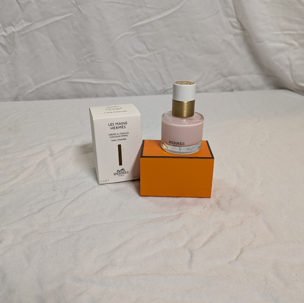LES MAINS HERMÈS Nail polish, Rose Porcelaine New In Box with Proof of Purchase
